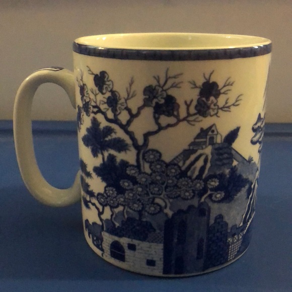NEW Spode Blue Room Gothic Castle Mug
